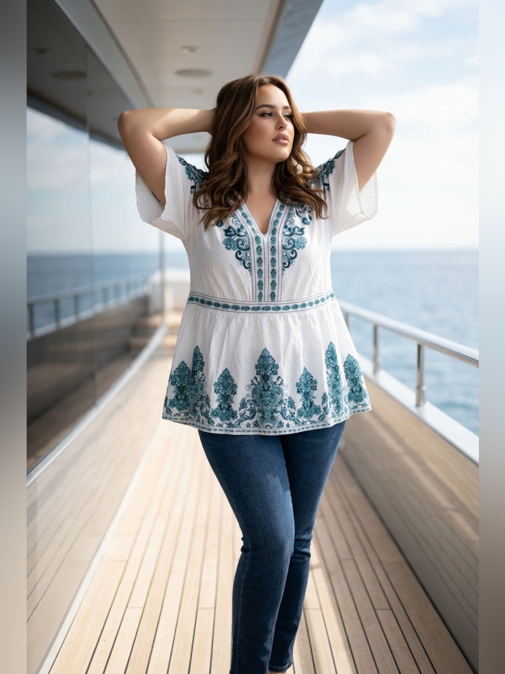 NWT BloomChic White Tunic Top with Teal Paisley Print